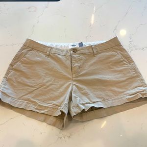 Old navy khaki shorts with 3 inch rise. Thin material and comfy.